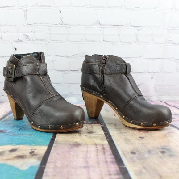 Sanita Brown Leather Buckle Accent Wooden Studded Cone Heeled Booties Size US 8 - Picture 3 of 9
